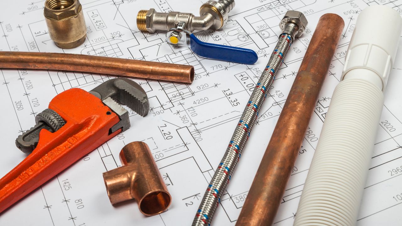 essential-plumbing-tools-for-diy-homeowners